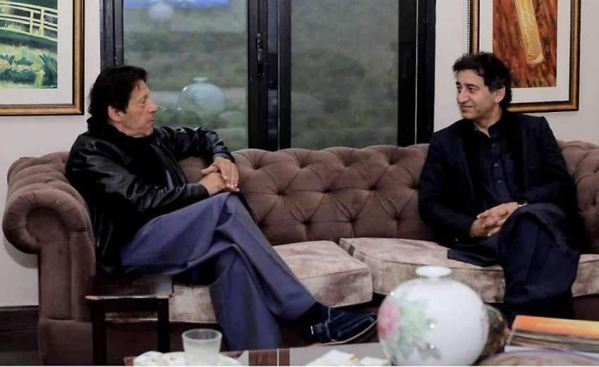 اسلام آباد: وزیرِ اعظم عمران خان سے خیبر پختونخوا کے سینئروزیر ..