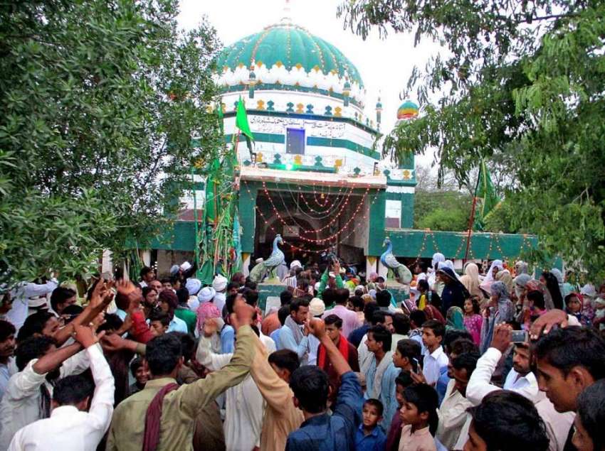 بہاولپور: حضرت پیر احمد شاہ بخاری کے عرس کے موقع پر عقیدت ..