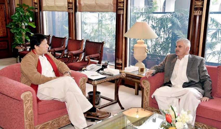 اسلام آباد: وزیر اعظم عمران خان سے وزیر اعلیٰ خیبر پختونخوا ..