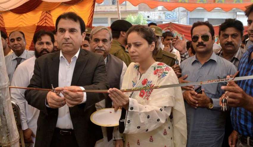 اوکاڑہ:ڈپٹی کمشنر مریم خان کمشنر ساہیوال کے ہمرالنگر خانہ ..