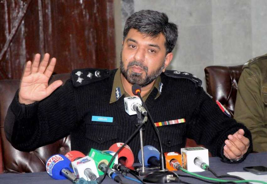 راولپنڈی:سی پی اومحمد یونس پولیس لائن میں میڈیا سے گفتگو ..