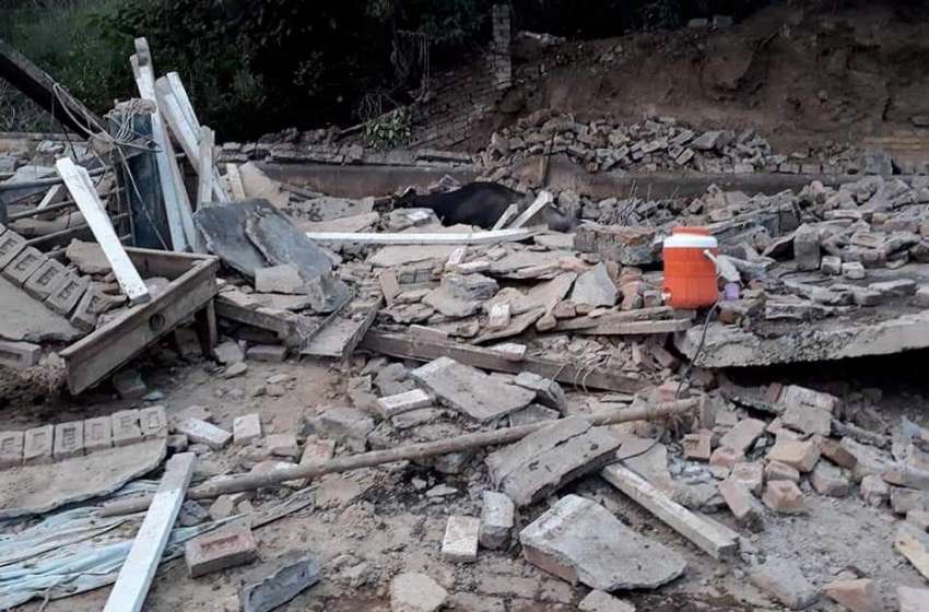 میرپور: میرپور ڈی 4 میں زلزلے کے بعد 5.8 شدت کے نقصانات کا منظر۔