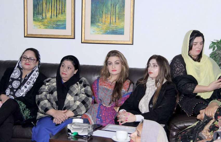 لاہور:تحریک انصاف کی تقریب میں شریک خواتین صدر جنبوبی پنجاب ..