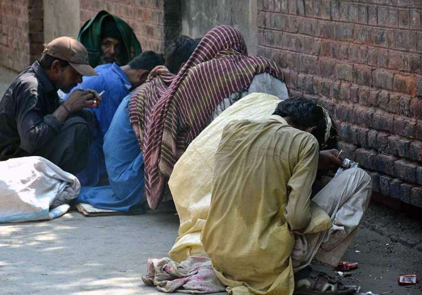 فیصل آباد: منشیات کے خلاف عالمی دن کے موقع پر نشے کے عادی ..