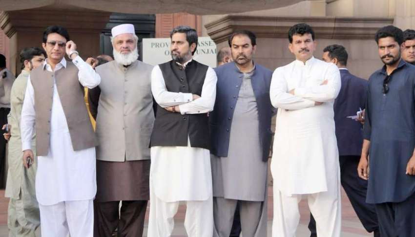 لاہور: تحریک انصاف کے رہنما فیاض الحسن چوہان، لیبر ونگ کے ..