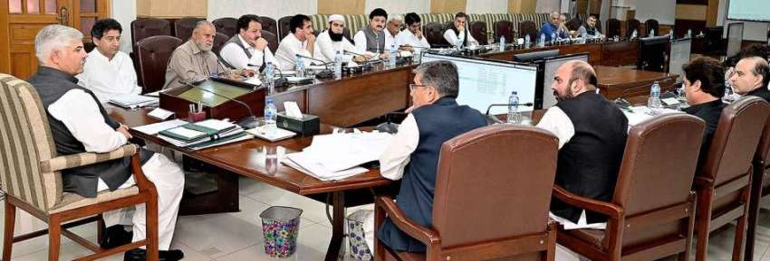پشاور: وزیراعلیٰ خیبر پختونخوامحمودخان صوبائی کابینہ کے ..