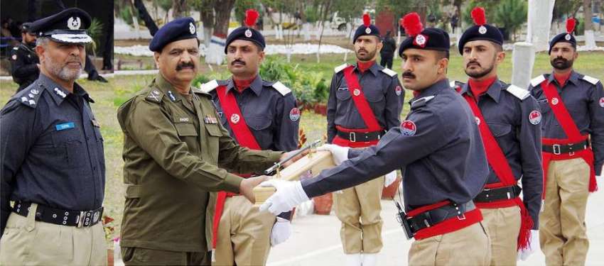 لاہور: انسپکٹر جنرل پولیس پنجاب جاوید سلیمی پولیس کالج سہالہ ..