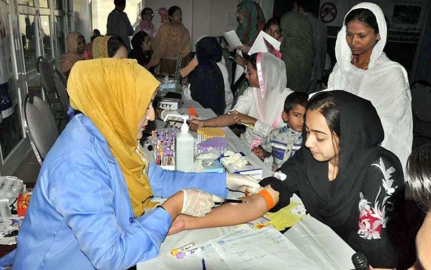 اسلام آباد: ویمن ویلفیئر ڈویلپمنٹ سینٹر جی ۔7 میں مفت دوائیں ..