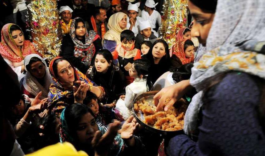 راولپنڈی: کرشنا مندر میں ہندو برادری کے مذہبی تحوار، ہولی ..