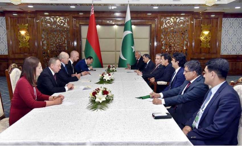 بشکیک: وزیر اعظم عمران خان اور بلارس کے صدر ملاقات کے دوران ..
