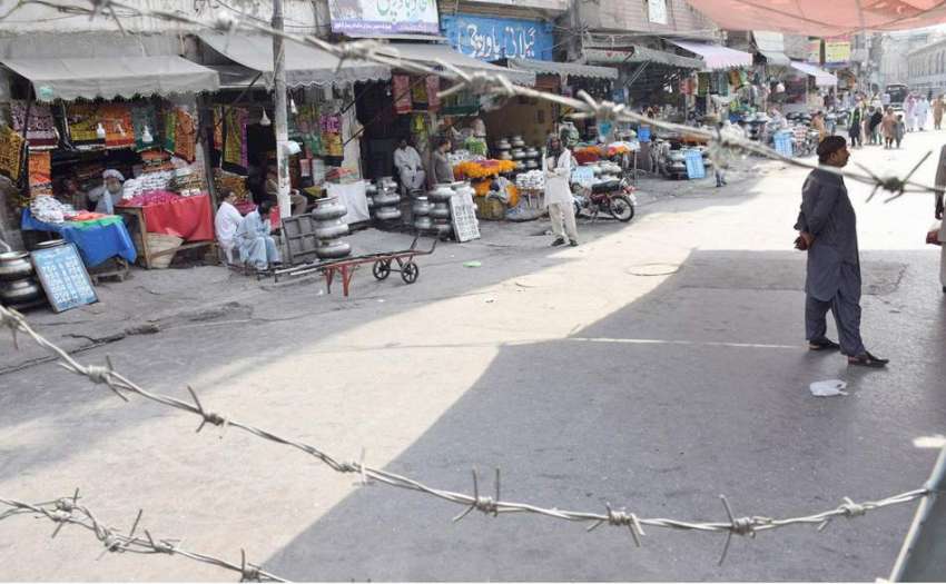 لاہور: داتا دربار کے باہر خود کش دھماکے کے دوسری روز بھی ..