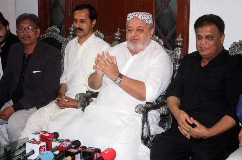 حیدر آباد: پاکستان تحریک انصاف کے رہنما امیر بخش بھٹو پریس ..