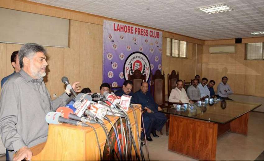 لاہور: صوبائی وزیر اطلاعات صمصام علی بخاری پریس کلب میں ..
