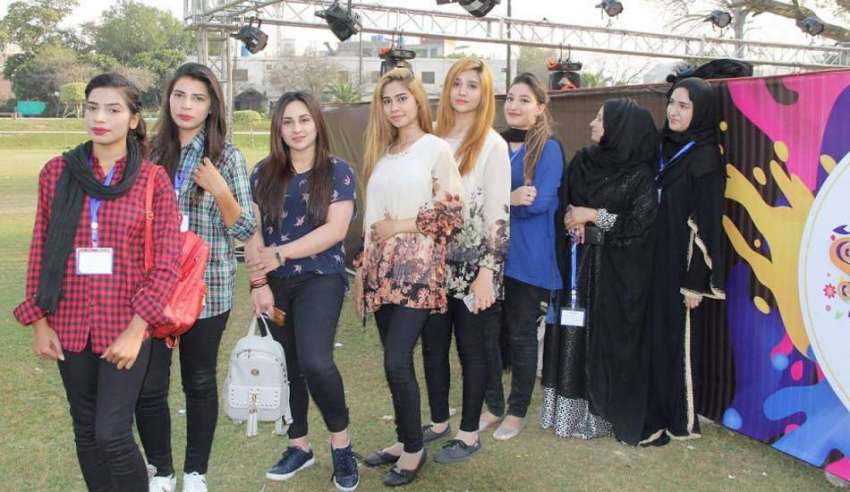 لاہور جیلانی پارک میں جشن بہاراں کے سلسلے میں ہونیوالے فیسٹیول ..