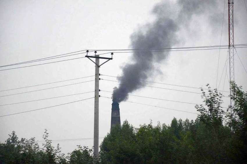 پشاور: کوہاٹ روڈ پر ماحولیاتی آلودگی پیدا کرنے والے اینٹوں ..