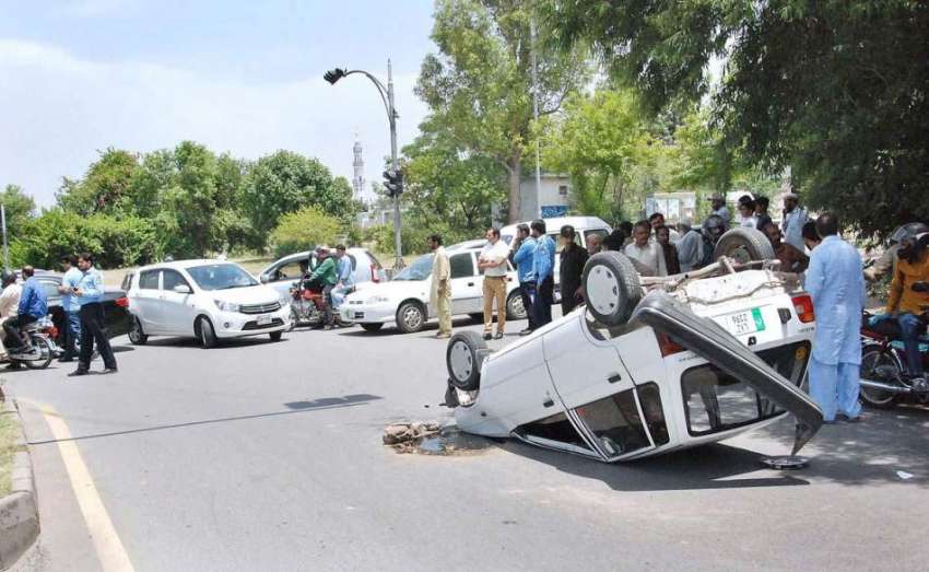 اسلام آباد: وفاقی دارالحکومت میں ٹریفک حادثے کا نشانہ بننے ..