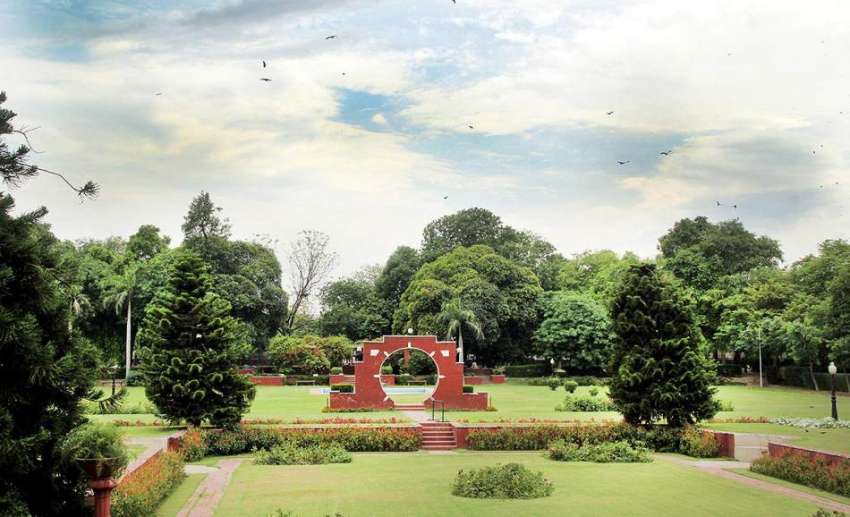 لاہور: باغ جناح کاایک خوبصورت منظر۔