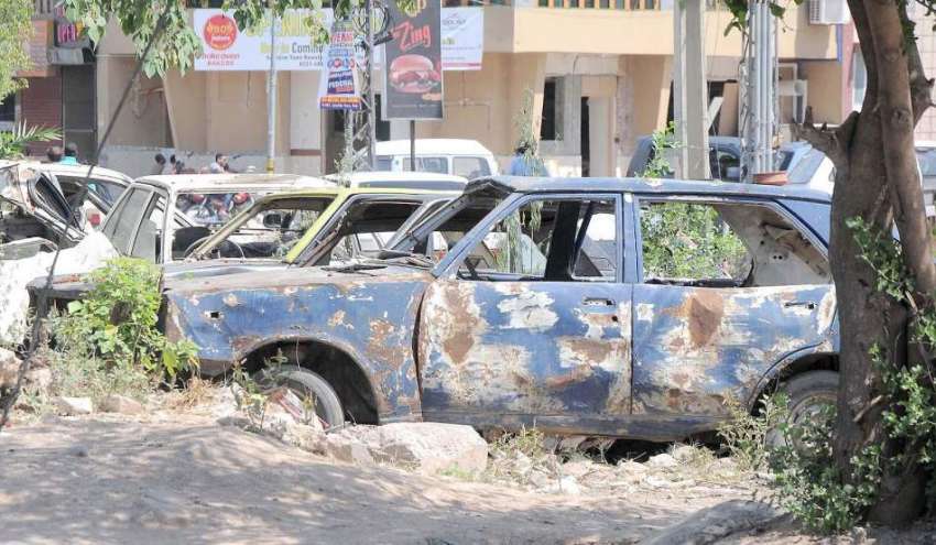راولپنڈی: تھانہ نیو ٹاؤن کے باہر مختلف مقدمات میں بند گاڑیاں ..