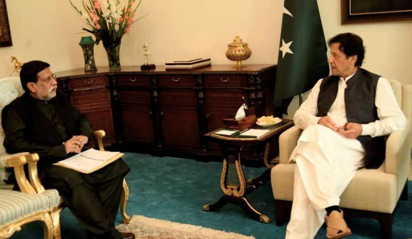 اسلام آباد: وزیراعظم عمران خان سے وفاقی وزیر نجکاری محمد ..