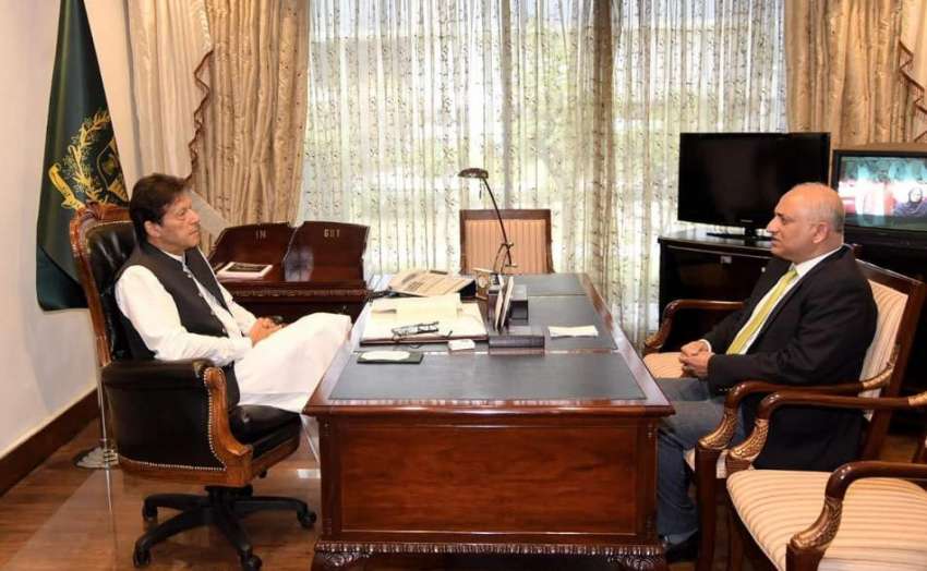 اسلام آباد: وزیر اعظم خان سے چیئرمین بورڈ آف انویسٹمنٹ ہارون ..
