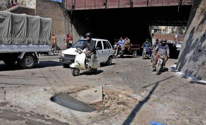 راولپنڈی: کینٹ بورڈ کی حدود کوالمنڈی کے قریب روڈ کے درمیان ..