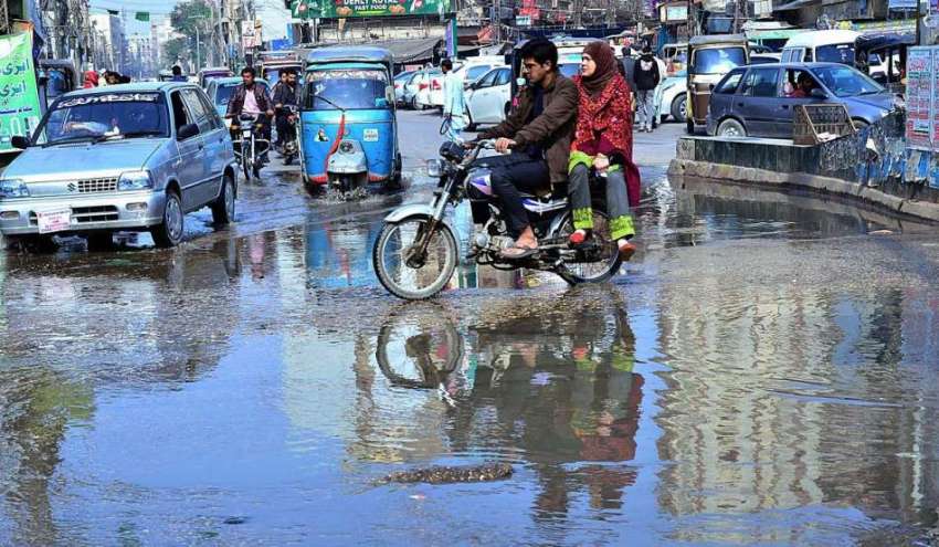 حیدر آباد: کوہ نور چوک میں سیوریج کے پانی کے باعث شہریوں ..