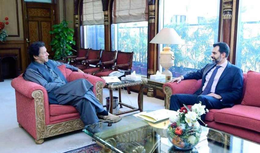اسلام آباد: وزیراعظم عمران خان سے گورنرسٹیٹ بینک رضاباقر ..