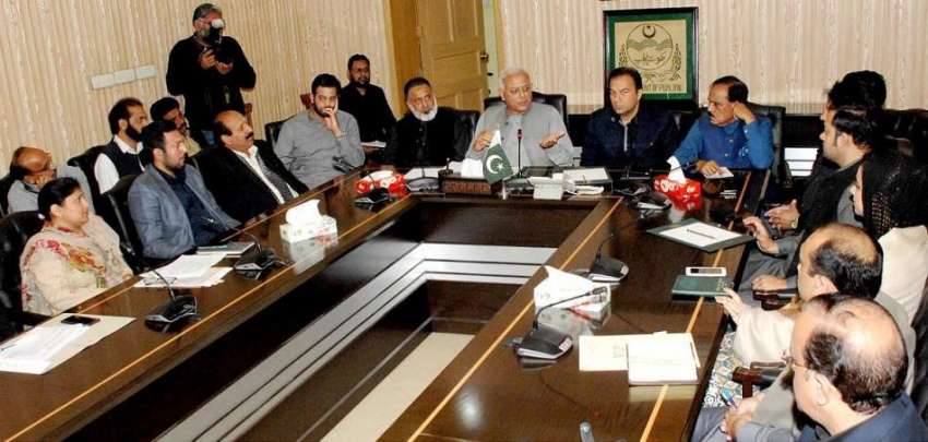 راولپنڈی: وفاقی وزیر پٹرولیم و قدرتی وسائل ،غلام سرور خان، ..