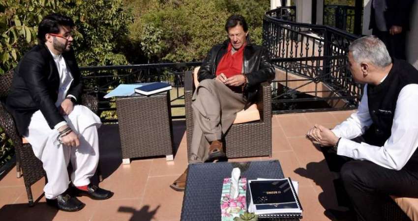اسلام آباد: وزیر اعظم عمران خان سے جاوید آفریدی فٹبال لیگ ..