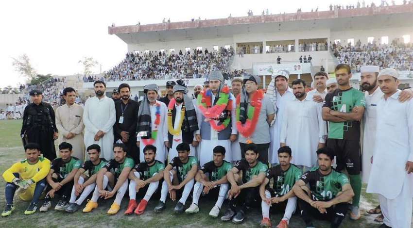 بنوں: آل پاکستان جشن بہاراں فٹبال میلے کے اختتام پر ڈی آئی ..