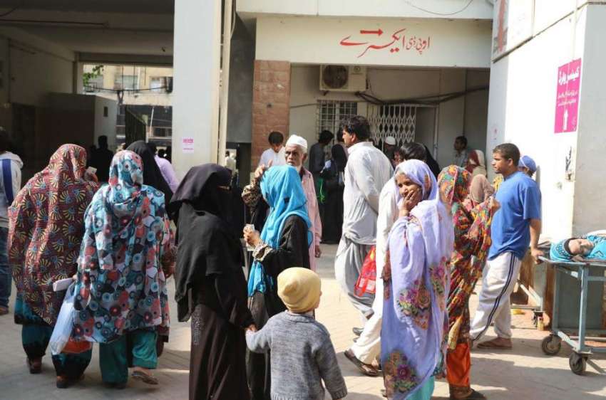 کراچی: سول ہسپتال میں ڈاکٹروں کی ہڑتال کے باعث مریضوں کو ..