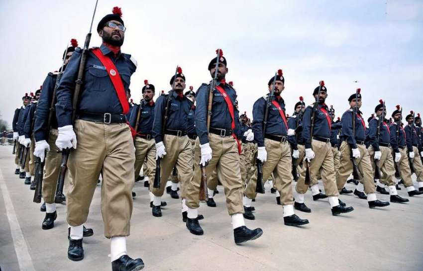 راولپنڈی: سہالہ کالج میں منعقدہ60ویں پاسنگ آؤٹ پریڈ میں پولیس ..
