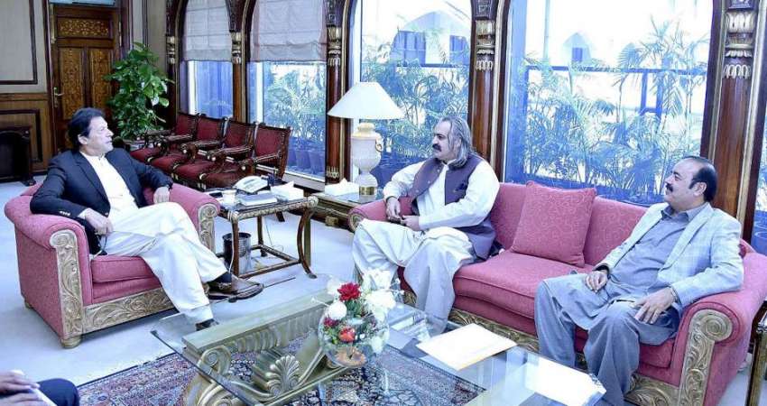 اسلام آباد: وزیر اعظم عمران خان نے علی امین خان گنڈا پور ..