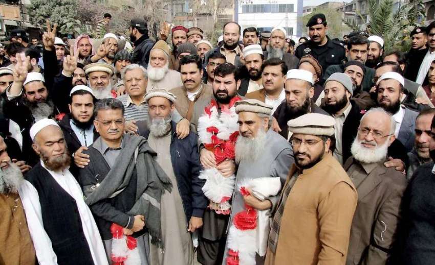 پشاور: یادگار چوک میں لگائے گئے اندرون شہر کے دکاندار احتجاجی ..