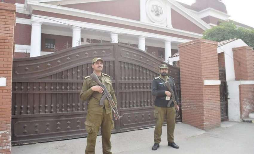 لاہور: چیف جسٹس آف پاکستان جسٹس آصف سید کھوسہ کی سپریم کورٹ ..