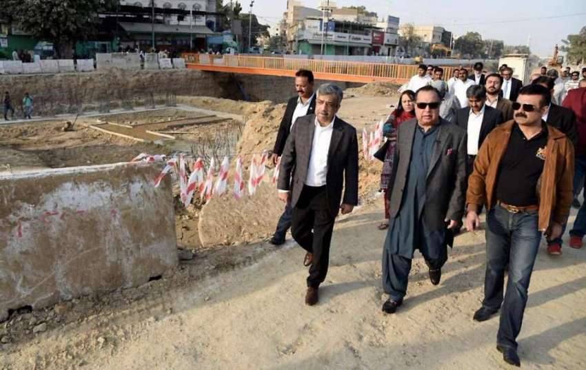 کراچی: گورنر سندھ عمران اسماعیل گرین لائن پراجیکٹ کا دورہ ..
