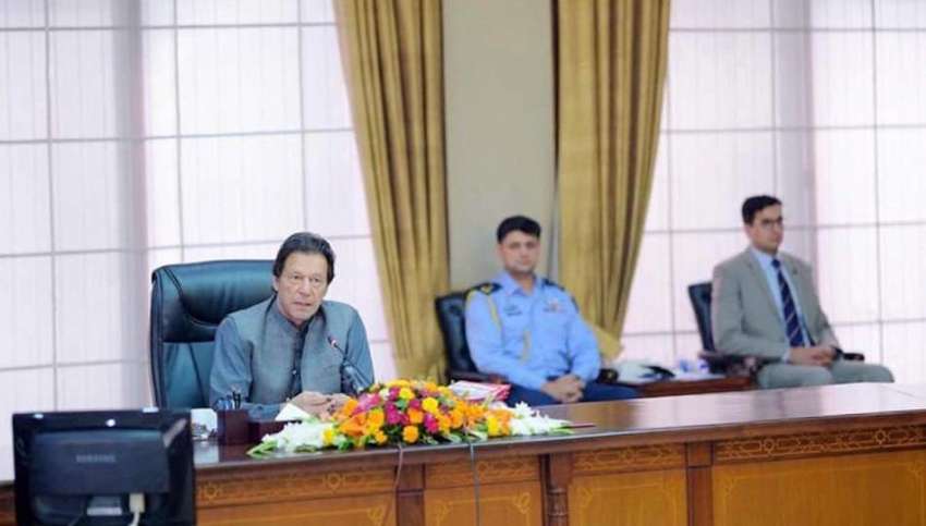 اسلام آباد: وزیراعظم عمران خان وفاقی کابینہ کے اجلاس کی ..