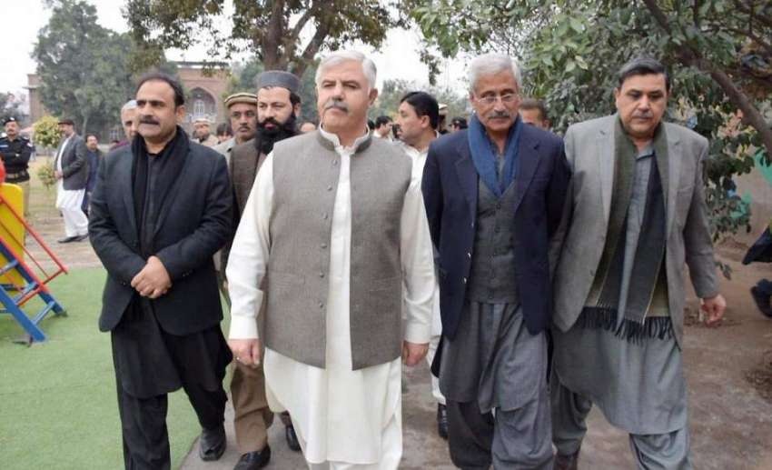 پشاور: وزیر اعلیٰ خیبر پختونخوا محمود خان شہید طاہرہ قاضی ..