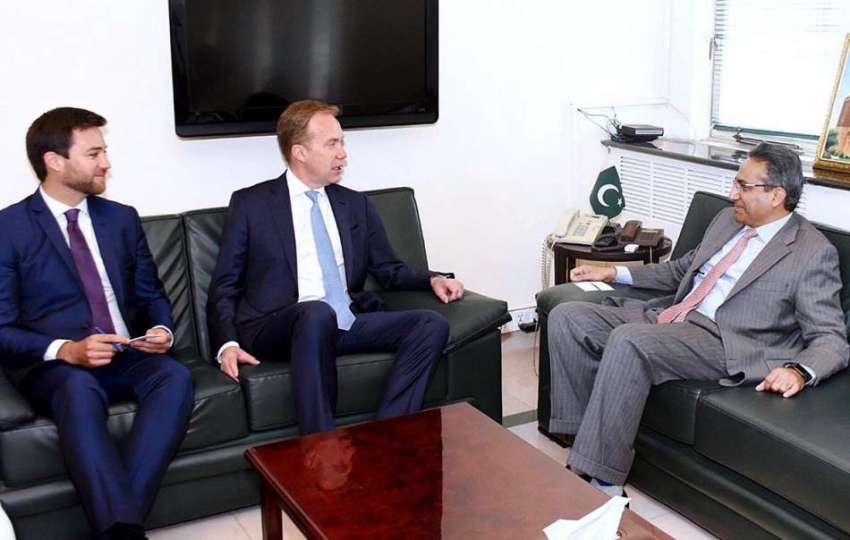 اسلام آباد: وزیر اعظم کے معاون خصوصی برائے پٹرولیم سے ورلڈ ..