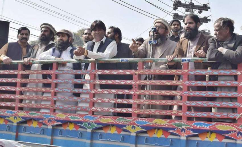 لاہور: ملی رکشہ یونین کے زیر اہتمام پریس کلب کے باہر احتجاجی ..