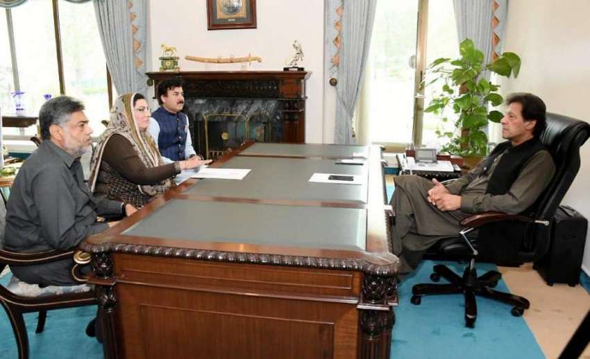اسلام آباد: وزیر اعظم عمران خان سے معاون خصوصی برائے اطلاعات ..