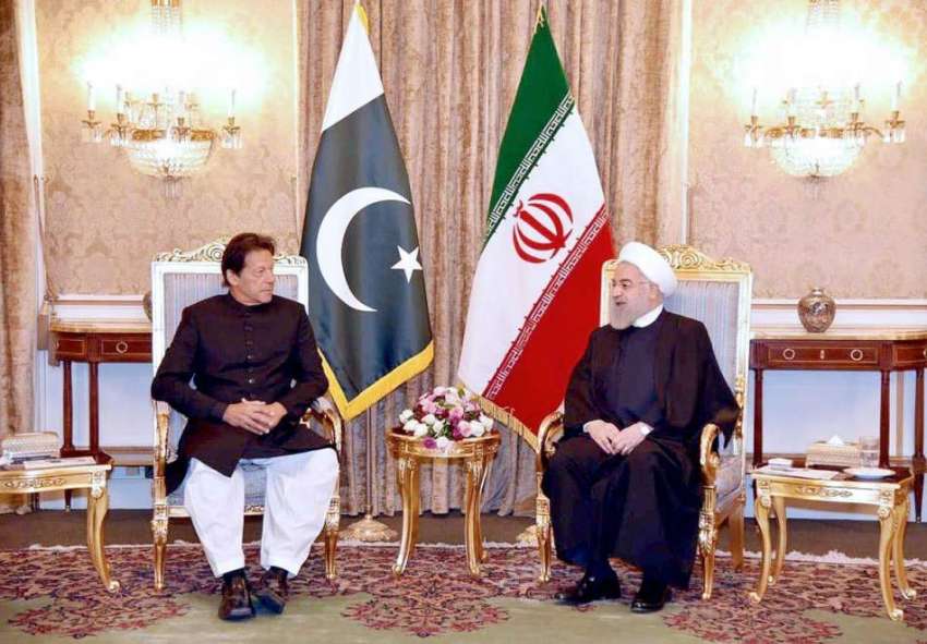 تہران: وزیر اعظم عمران خان اور صدر حسن روحانی ملاقات کے دوران ..