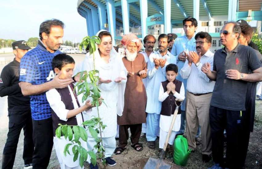 اسلام آباد: وفاقی وزیر بین الصوبائی رابطہ ڈاکٹر فہمیدہ مرزااور ..