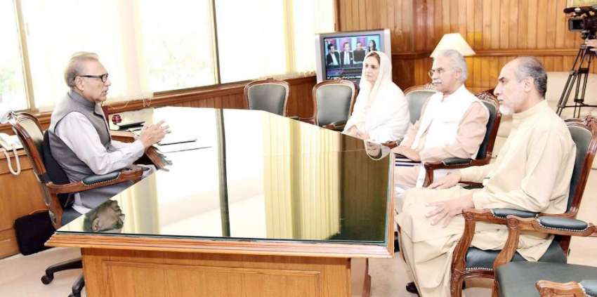 اسلام آباد: صدر مملکت ڈاکٹر عارف علوی سے ڈاکٹر ظفر مرزا، ..