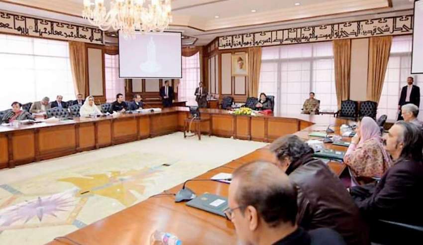 اسلام آباد: وزیر اعظم عمران خان وفاقی کابینہ کے اجلاس کی ..