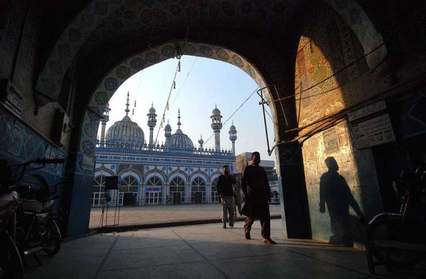 راولپنڈی: شہر میں غروب آفتاب کے وقت مرکزی جامع مسجد کا پرکشش ..