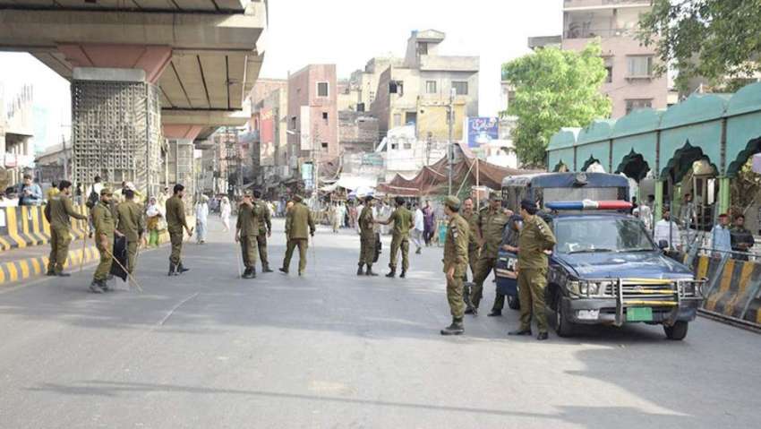 لاہور: تحفظ ناموس رسالت محاذ کے احتجاجی مظاہرے کے موقع پر ..