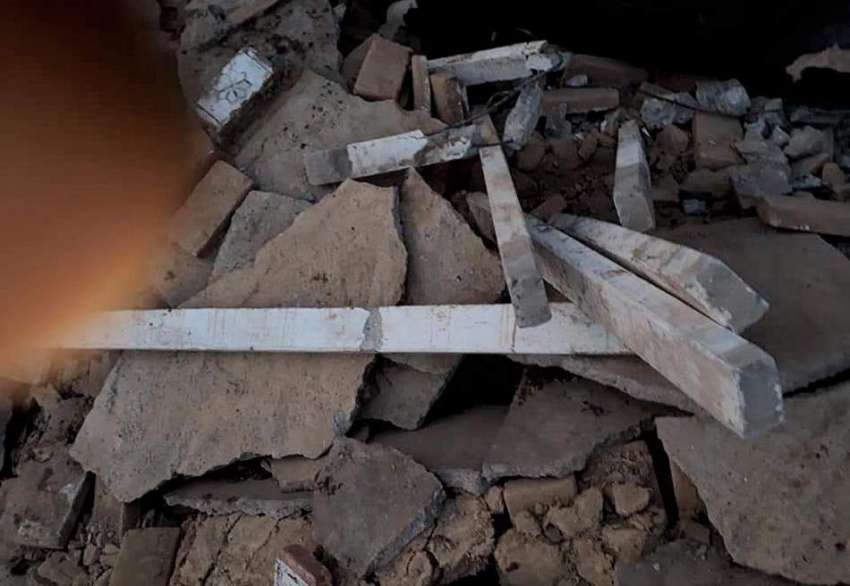 میرپور: میرپور ڈی 4 میں زلزلے کے بعد 5.8 شدت کے نقصانات کا منظر۔
