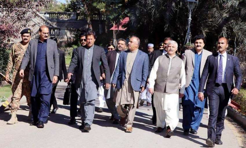 پشاور: وزیر اعظم عمران خان صحت انصاف پروگرام کے دوسرے مرحلے ..