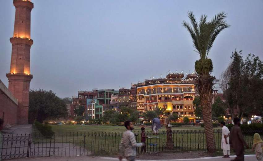 لاہور: فوڈ سٹریٹ کا ایک خوبصورت منظر۔